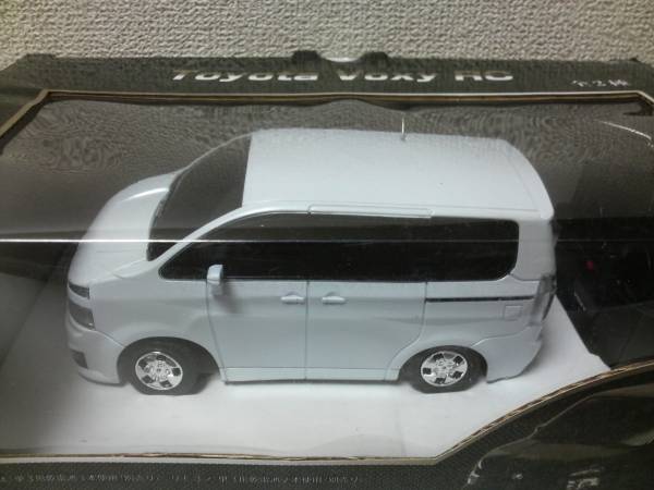 新品 TAITO TOYOTA VOXY(ヴォクシー) RC ラジコンカー ホワイト(乗用車