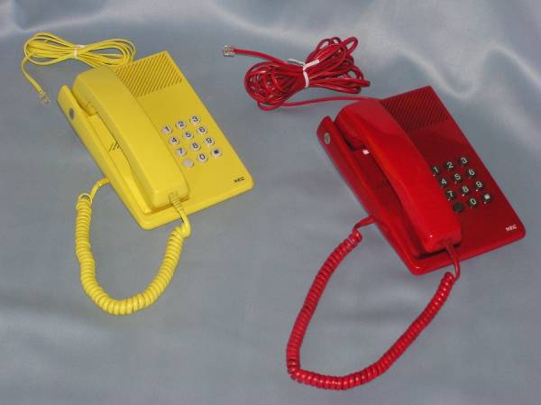 昭和 レトロかわいい電話機 赤 黄 ２台セットnec T 2900pd 電話機 売買されたオークション情報 Yahooの商品情報をアーカイブ公開 オークファン Aucfan Com