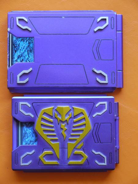 仮面ライダー龍騎 王蛇ブランク体カードデッキ撮影用プロップの入札 