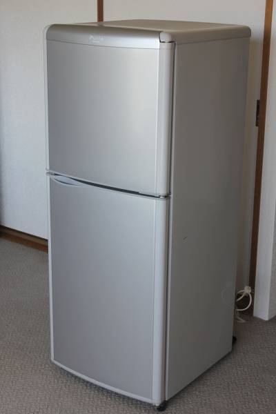 ☆三菱 冷蔵庫 MR-14D-S puria ピュリア 美品 省エネ 03年製☆(100