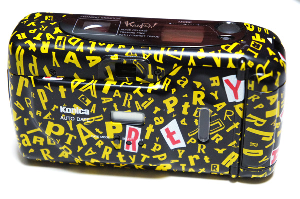 珍品】 KONICA KANPAI コニカ カンパイ PARTY柄 【同梱可】(コンパクト
