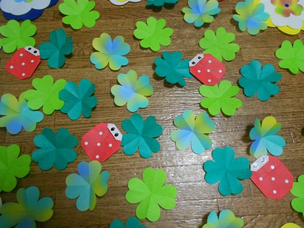 折り紙 可愛いてんとう虫他 検 壁面飾り 幼稚園 施設 折り紙 千代紙 売買されたオークション情報 Yahooの商品情報をアーカイブ公開 オークファン Aucfan Com