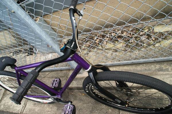 即決 トリック ピスト 完成車 26インチ Hplus son bmx 700c sk8 