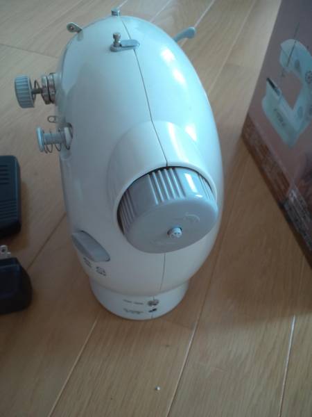 ☆1円スタート☆　キュートミシン_3