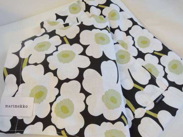 Marimekko マリメッコ ウニッコ柄 エプロン 北欧 花柄 白黒 その他 売買されたオークション情報 Yahooの商品情報をアーカイブ公開 オークファン Aucfan Com