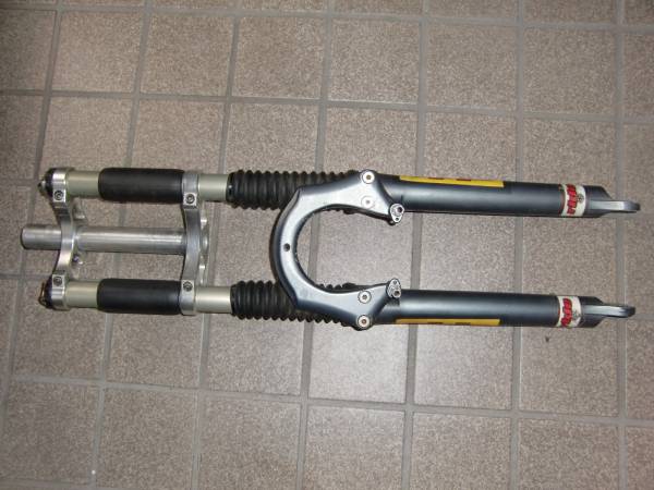 Rst ダブルクラウン ダウンヒル サスペンションフォーク サスペンションフォーク 売買されたオークション情報 Yahooの商品情報をアーカイブ公開 オークファン Aucfan Com