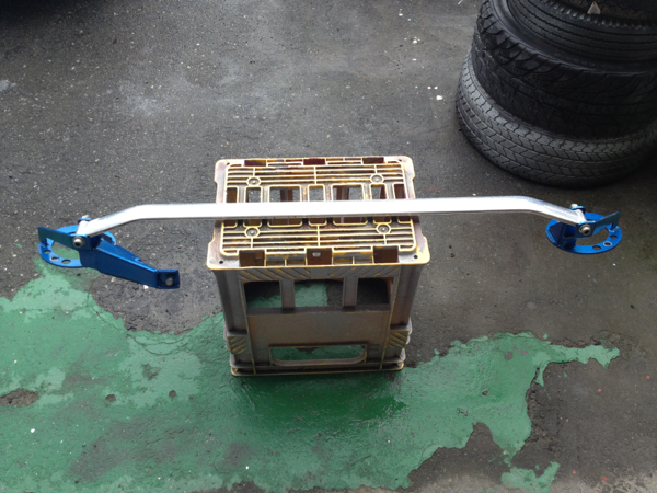 スイフトスポーツクスコ製タワーバー中古品_1