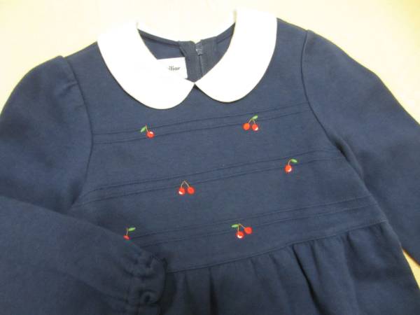 ファミリア さくらんぼ 長袖ワンピース 90cm 紺 Used ワンピース ロング 売買されたオークション情報 Yahooの商品情報をアーカイブ公開 オークファン Aucfan Com