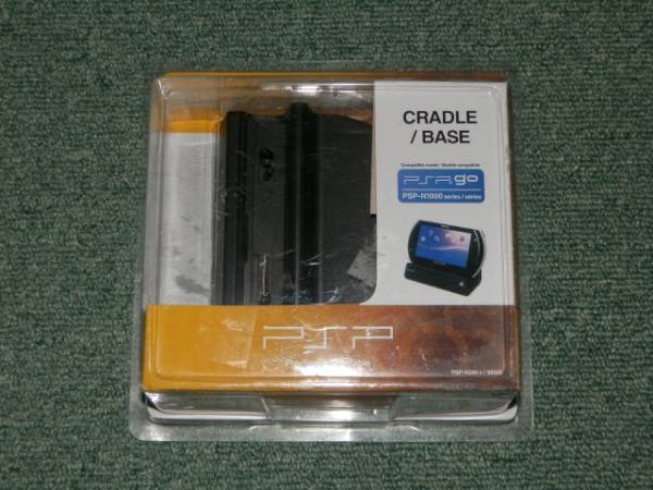 PSP go用 クレードル PSP-N340 輸入版 おまけケーブル付 USED(PSP go 