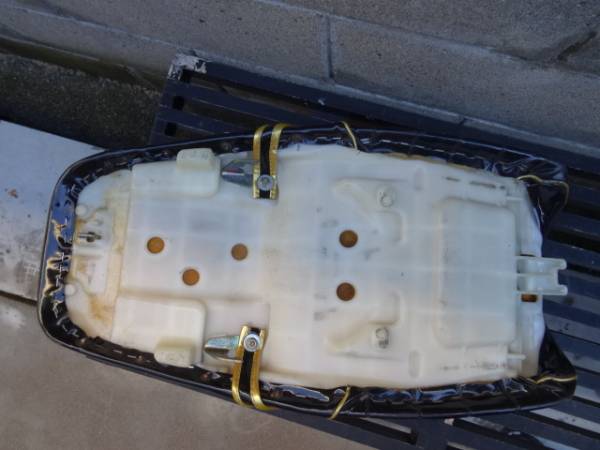 CB400SF NC39 チョビ三 三段シート 中古品 [ BEET 大川 川 ](社外品
