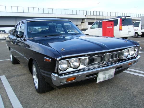 旧車 日産ローレル HC130 4ドア 昭和49年式 L20 パープル 希少 