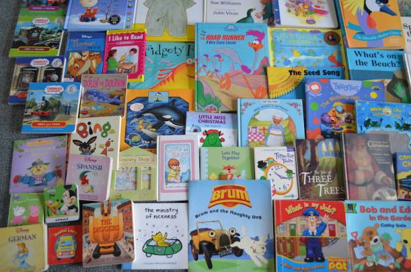 洋書 トーマス スヌーピー等 英語幼児絵本５２冊 洋書 外国語絵本 売買されたオークション情報 Yahooの商品情報をアーカイブ公開 オークファン Aucfan Com