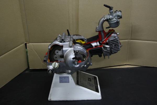 １０００円から スーパーカブエンジン カットモデル 超 オートバイ 売買されたオークション情報 Yahooの商品情報をアーカイブ公開 オークファン Aucfan Com