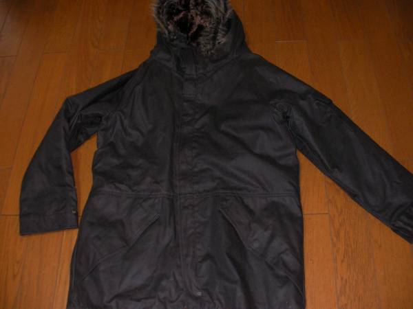 アトリエサブのコートです