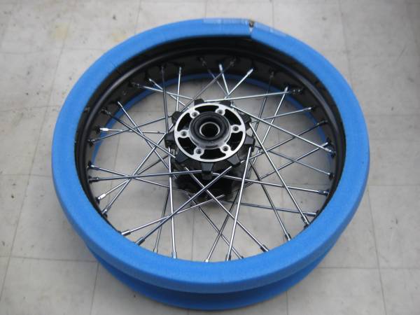 ♪ドカティ　GT1000 純正フロントホイール　未使用　新品