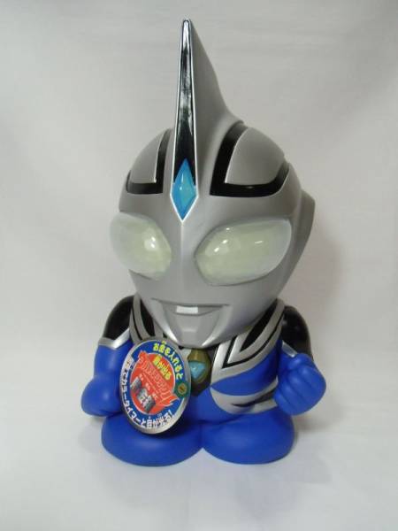 ☆美品 目が光る ウルトラマンアグル 貯金箱 箱タグ映画割引券付