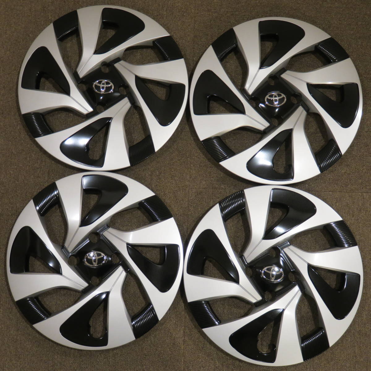 赤字超特価，格安 【新車外し】アクア S-Style Black 純正ホイール 
