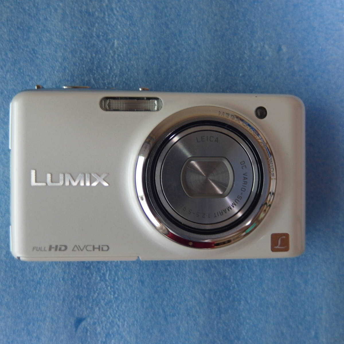 Panasonic DMC-FX77 シルバー コンパクトデジタルカメラ パナソニック
