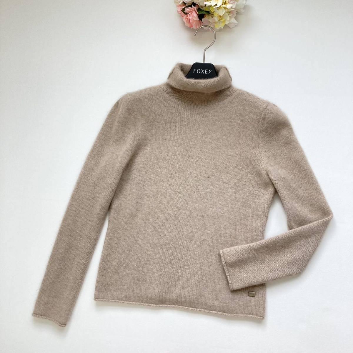美品　FOXEY フォクシー　カシミヤ100% ハイネック　セーター　送料無料　クリーニング済