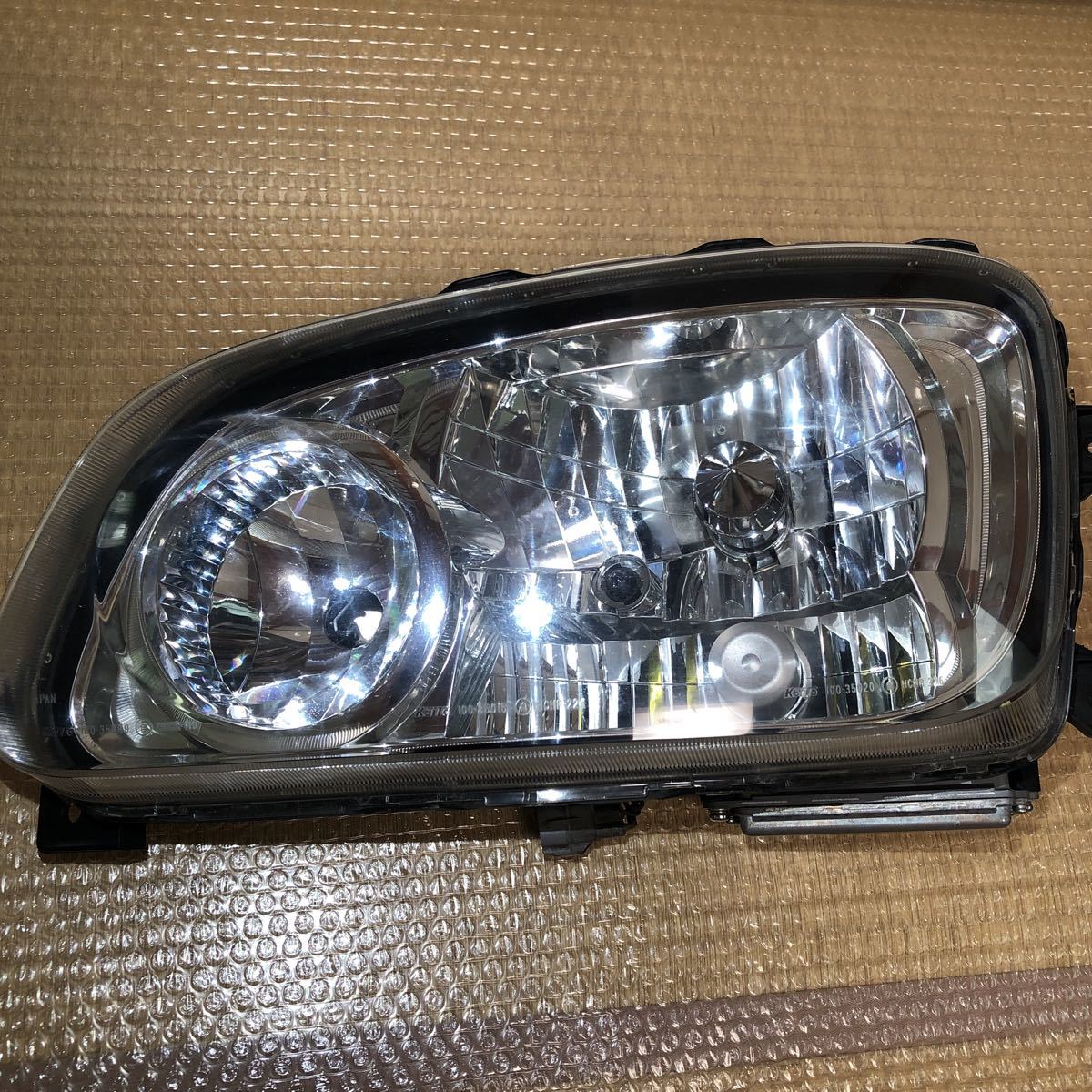 日野 プロフィア 純正 中古ヘッドライト ☆中古 日野 純正 プロフィア ヘッドライト 黄フォグ HID ヘッドライト
