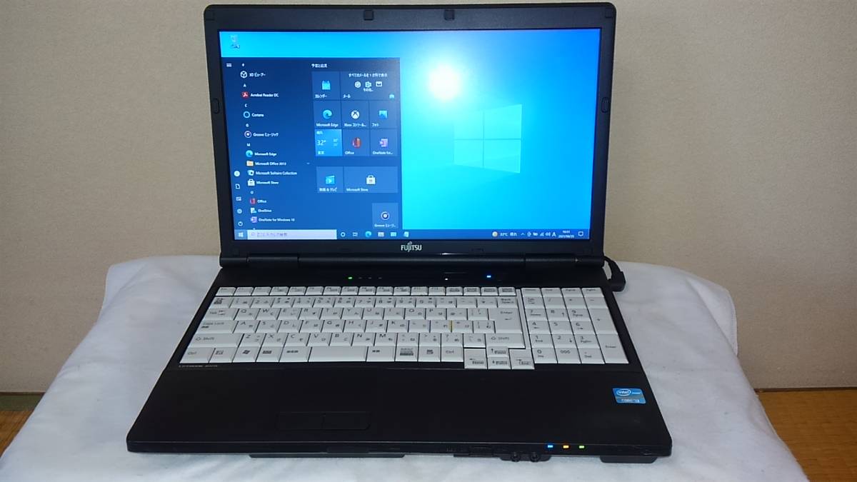 富士通:お買い得中古:LIFBOOK A572/FX (CPU:i3-3110M:HDD:500GB)Windows10新規インストール認証済