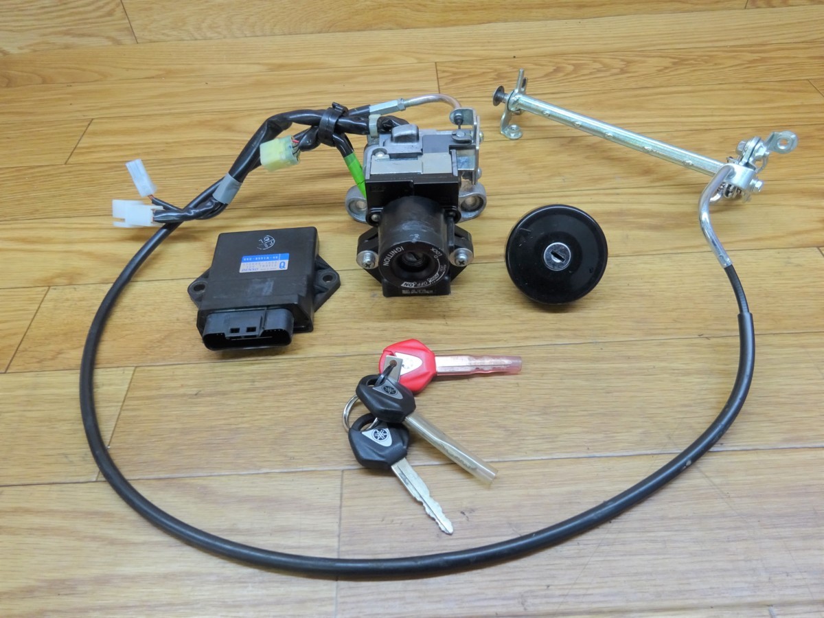 【Y68】 T-MAX530 ABS ブラックマックス SJ12J '13 □ 純正 キーセット 始動確認済み 赤キー付き