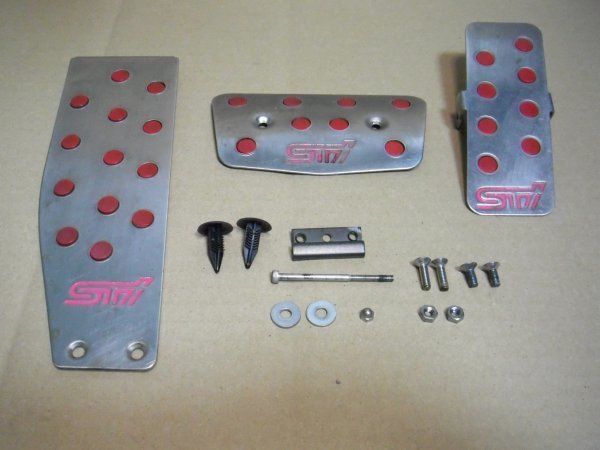 スバル STi ペダルカバー BP5 レガシィツーリングワゴン用 中古品 E26-95