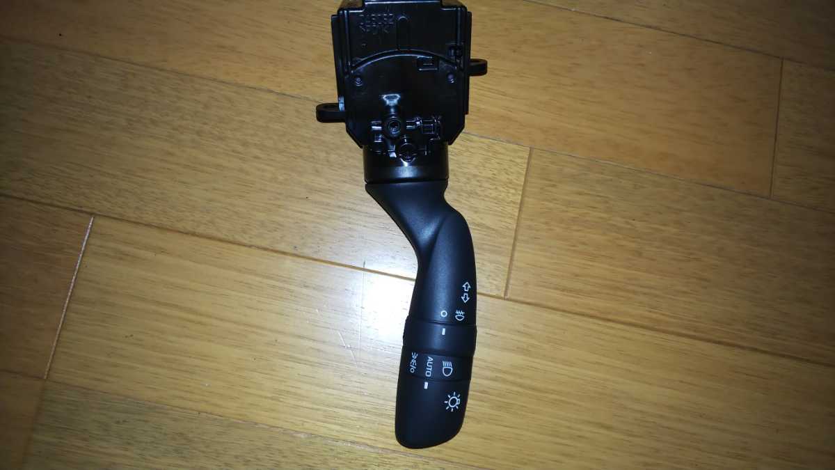 HOT，新品 ヤリス ターンシグナルスイッチ フォグランプスイッチ付き(トヨタ用)｜売買されたオークション情報、yahooの商品情報をアーカイブ公開 - オークファン 純正品