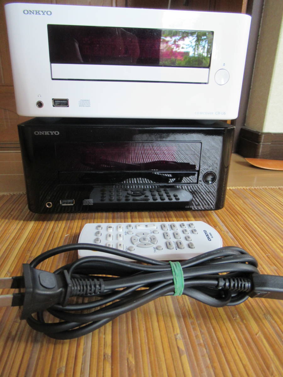 ONKYO CR-U6 （白と黒）2台 （ジャンク品）と リモコン 1個 ONKYO CR-