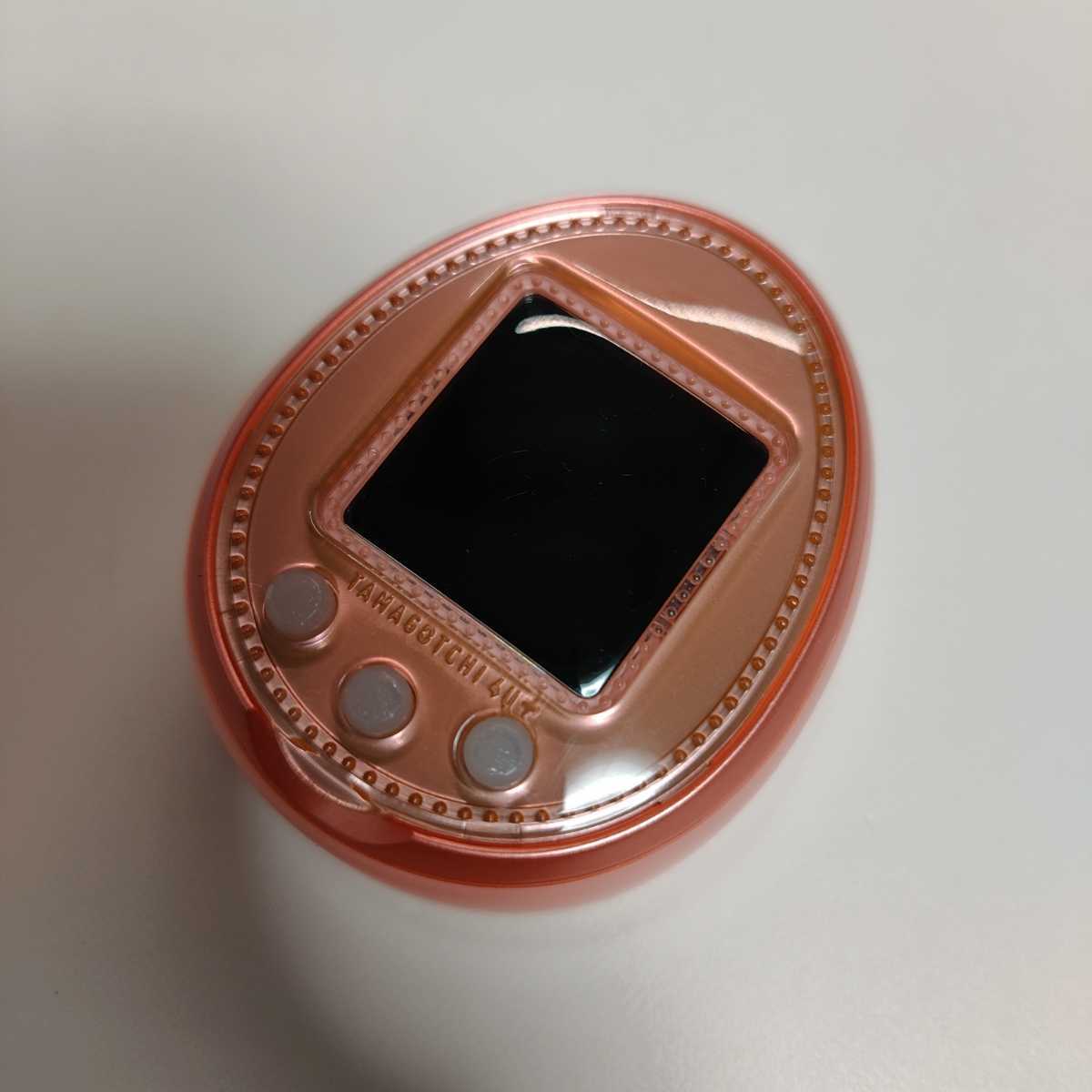 たまごっち 4U＋ ピーチオレンジ 【ダウンロードアイテム有り】 ピーチオレンジ たまごっち 4U＋ ダウンロードアイテム有り バンダイ