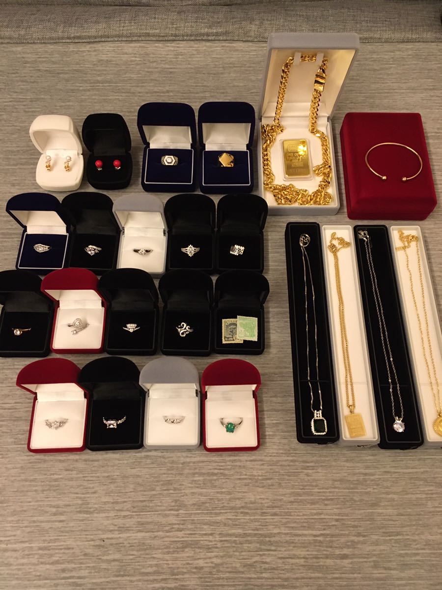家財整理品　18K K18 750 999.9 pm 刻印付きアクセサリー　ネックレス　リングなど　まとめて　ジュエリーケース付き