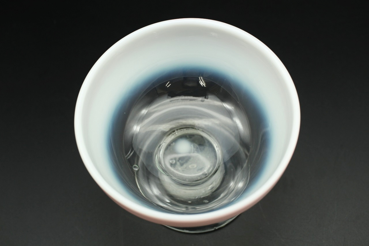 【行董】明治大正 氷コップ 乳白 赤糸巻 3色 吹きガラス 椀 ぼかし 当時物 ゆうパック着払い AG987BOG02 Z-8 在庫1個 メルカリ 氷コップ 線描らせん模様 吹雪」の落札相場・落札価格
