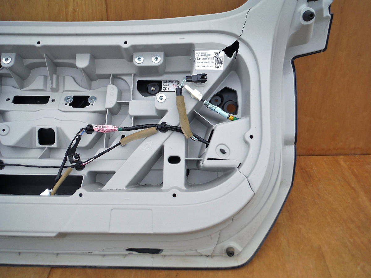 トヨタ A200A A210A ライズ RAIZE 純正リアゲート バックドア リヤ