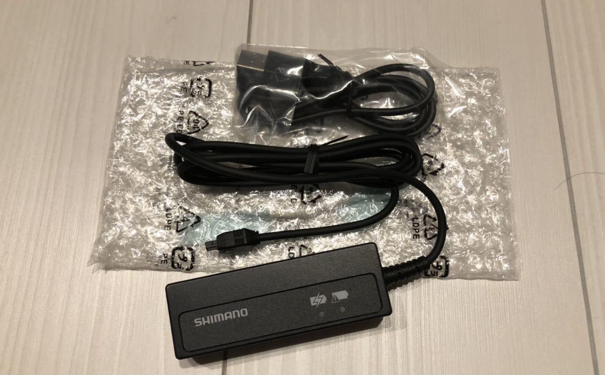 SM-BCR2 Di2 シマノ バッテリーチャージャー 充電器 SHIMANO 充電器
