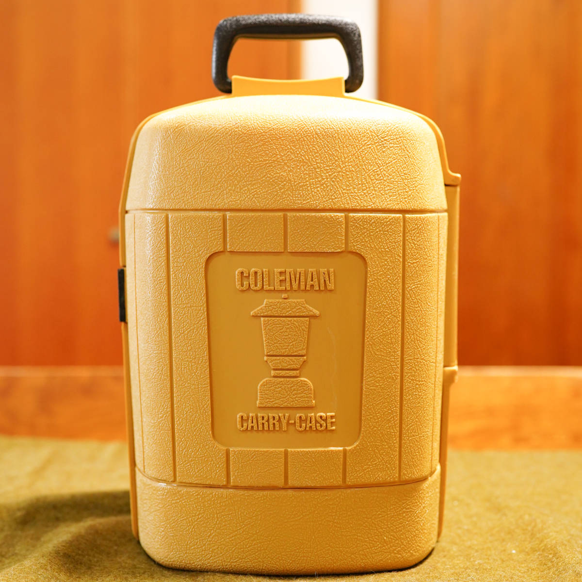 ☆美品☆ Coleman コールマン クラムシェルケース ランタンケース