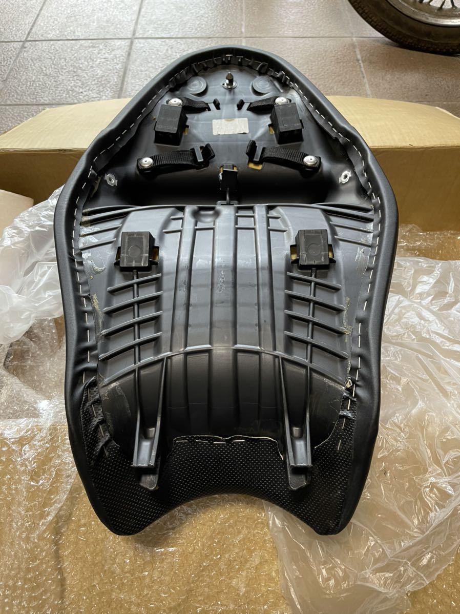 DUCATI モンスター1200 コンフォートシート 新品・未使用 DUCATI モンスター1200 コンフォートシート 新品・未使用 2026年最新