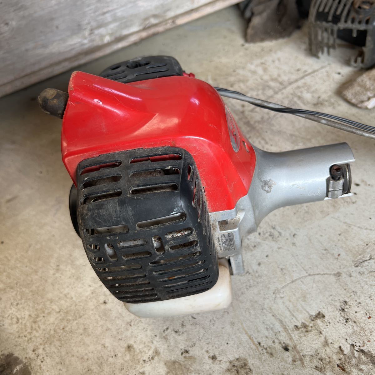 エンジン刈払機 新ダイワ shindaiwa RA220-S 中古状態良