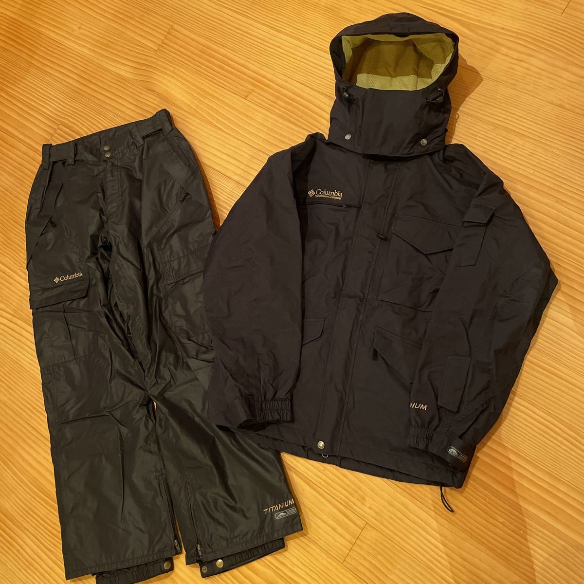 Columbia TITANIUM OMNI TECH スノーボード スキーウェア 上下セット コロンビア マウンテンジャケット Sサイズ 美品