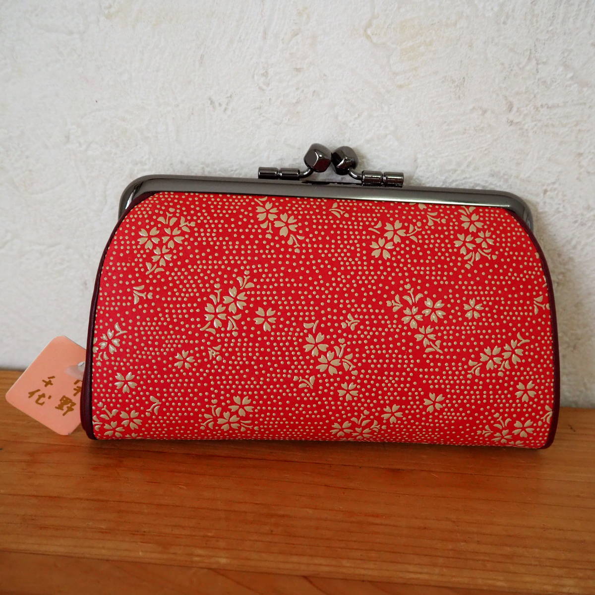 品 日本製 印傳屋 宇野千代 桜柄 鹿革 印傳 親子ガマ口 ガマ口財布 ウォレット コインケース ピンク 女性用 売買されたオークション情報 Yahooの商品情報をアーカイブ公開 オークファン Aucfan Com