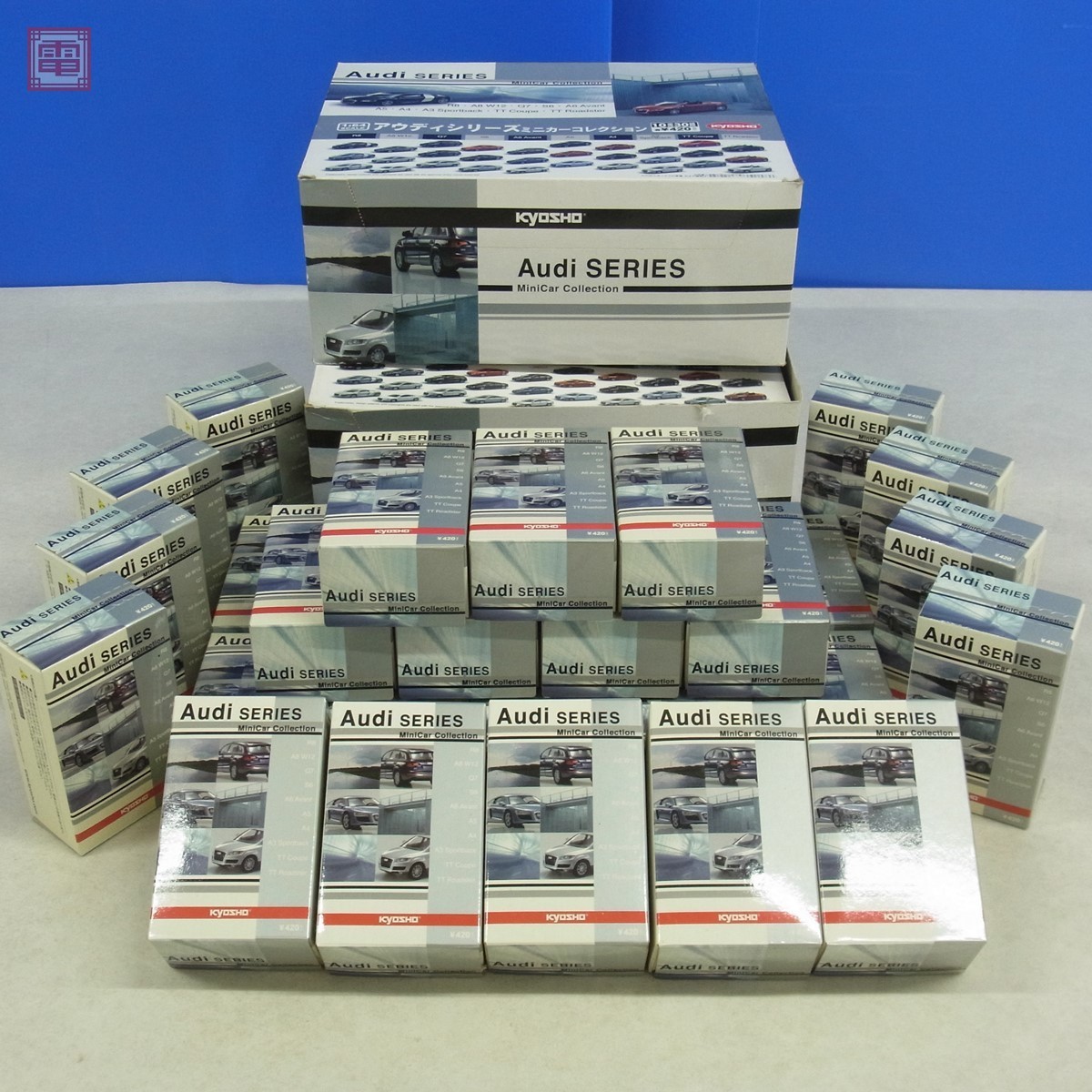 京商 1/64 アウディシリーズ ミニカーコレクション 10車種 全30種set