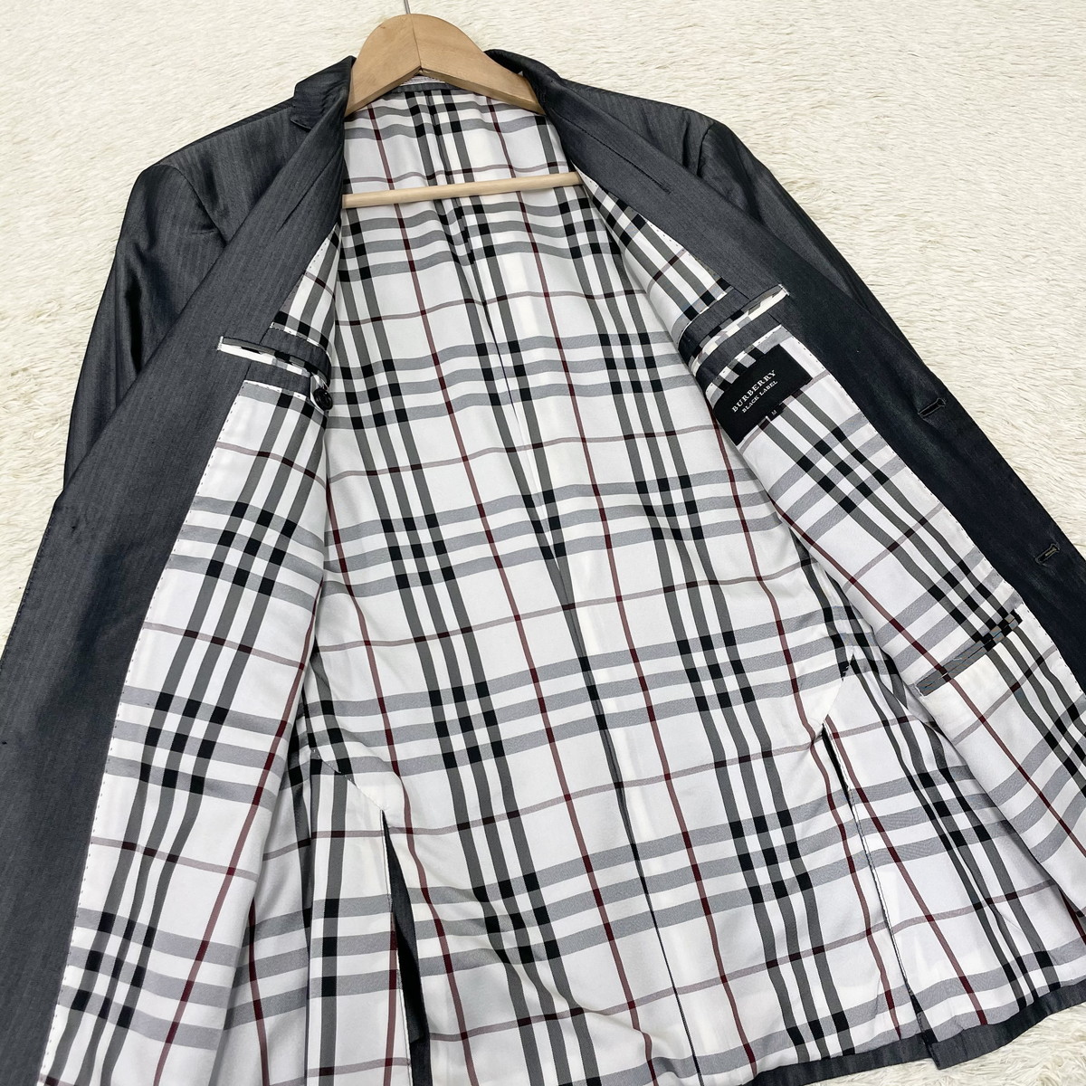BURBERRY BLACK LABEL】上質なツヤ感コーデ◎微光沢 テーラード 