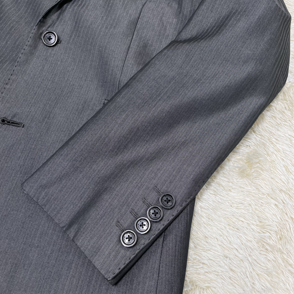 BURBERRY BLACK LABEL】上質なツヤ感コーデ◎微光沢 テーラード 
