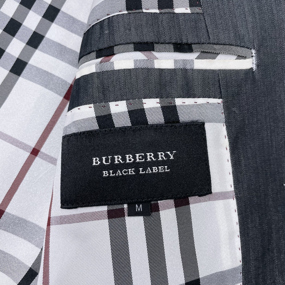 BURBERRY BLACK LABEL】上質なツヤ感コーデ◎微光沢 テーラード 