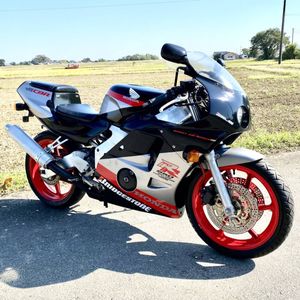 Cbr Mc22のヤフオク の相場 価格を見る ヤフオク のcbr Mc22のオークション売買情報は737件が掲載されています