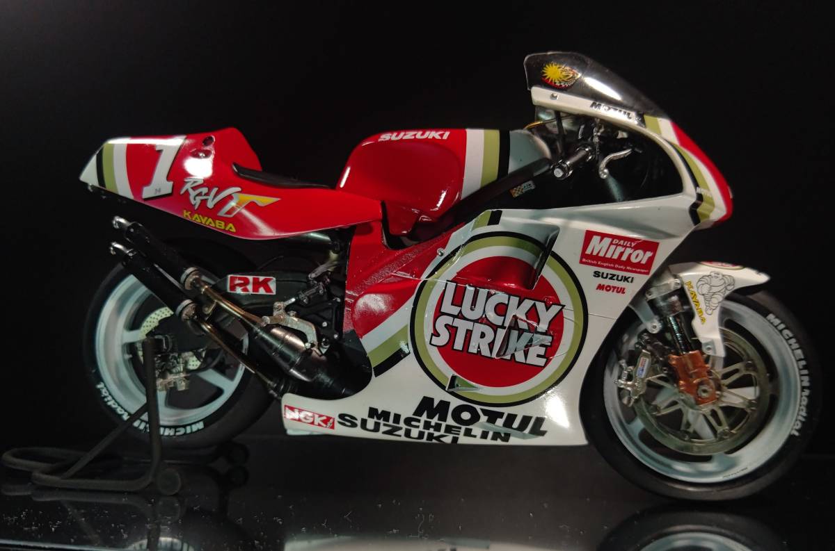 完成品 1994 RGV-Γ500 LUCKYSTRIKE SUZUKI ケビンシュワンツ STUDIO27 Kevin Schwantz 模型 バイク プラモデル ( rgv250Γvj23a VJ22A ) 