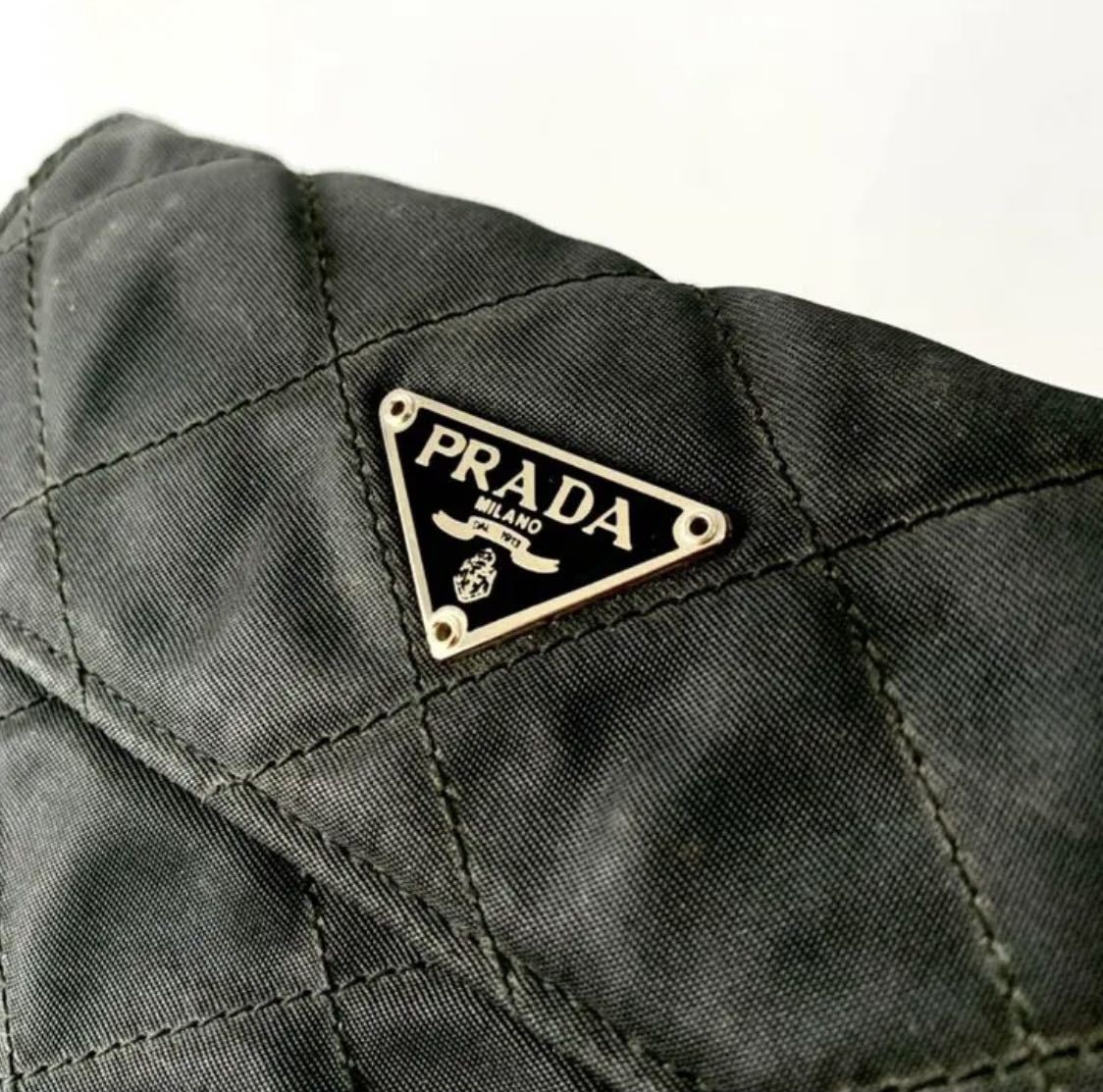 プラダ ナイロン PRADA 三つ折り財布 三角ロゴ 財布 ブラック 折り財布