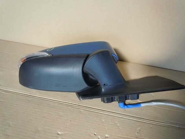 ヴィッツ ヤフオク! - ヴィッツ NSP130 右ドアミラー サイドミラー 1F7 ...