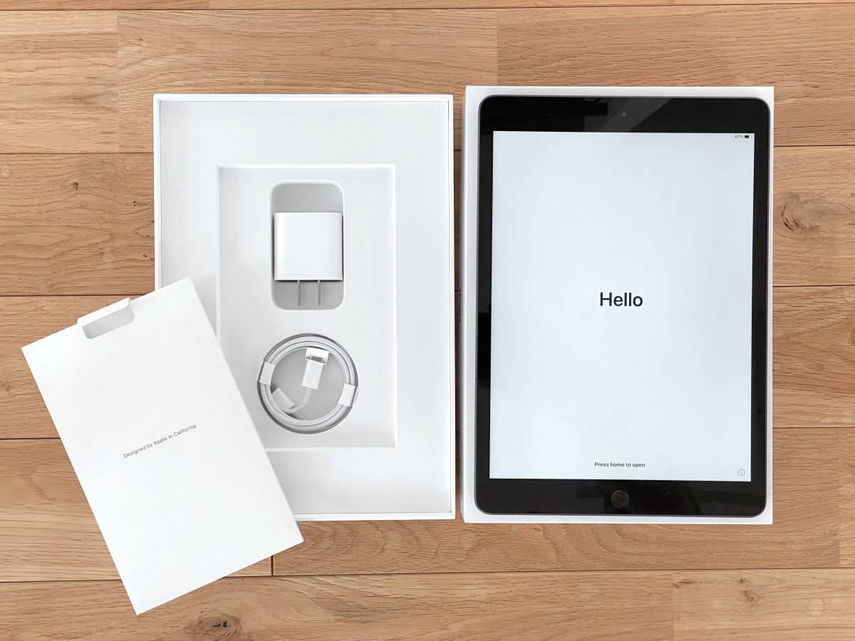 美品］Apple iPad 第8世代 MYL92J/A WiFi 32GB スペースグレイ ☆自宅 