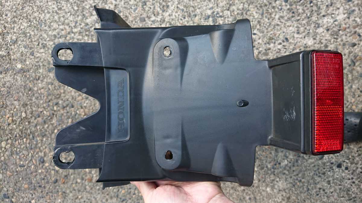 ホンダ ホーネット250 MC31ホーネット250 純正リアフェンダー 純正品 