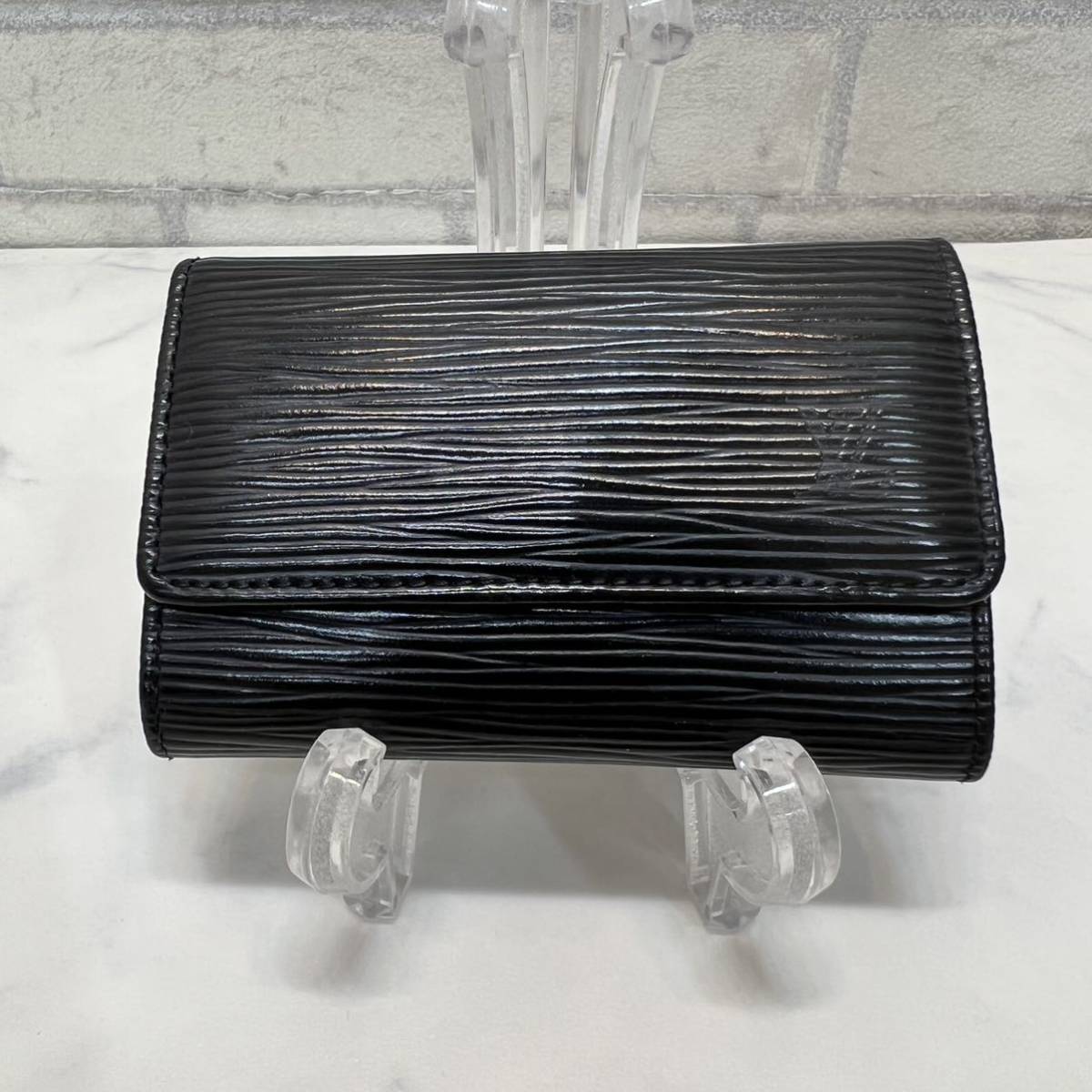 【豊富な，送料無料】 Louis Vuitton 6連キーケース エピ ルイヴィトン ブラック 黒 CT0185 2015年頃製造(服飾小物)｜売買されたオークション情報、yahooの商品情報をアーカイブ公開 - オークファン 服飾小物
